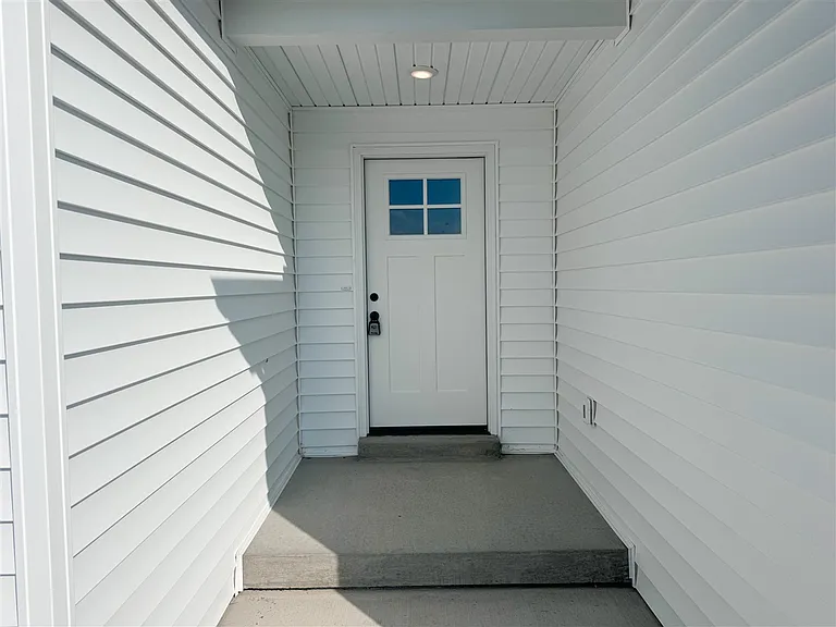 720 Alexander Way — Photo 3