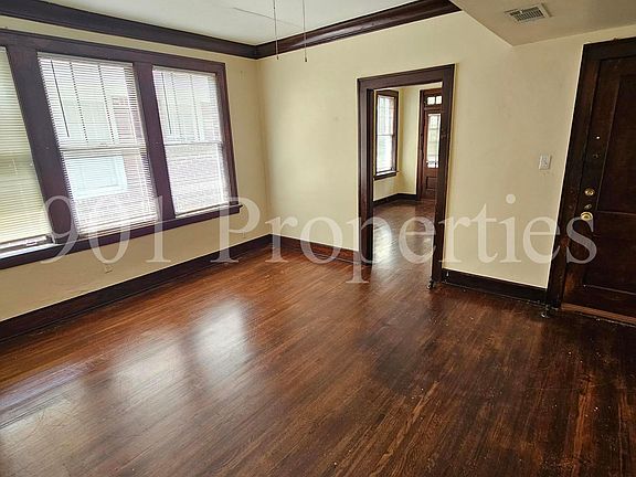 2nd image of 216 N Willett St APT 4