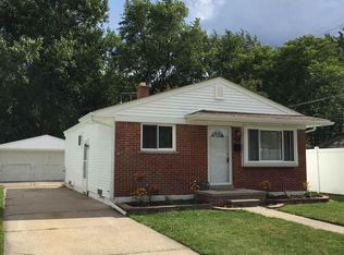 22000 Dorion St, Saint Clair Shores, MI