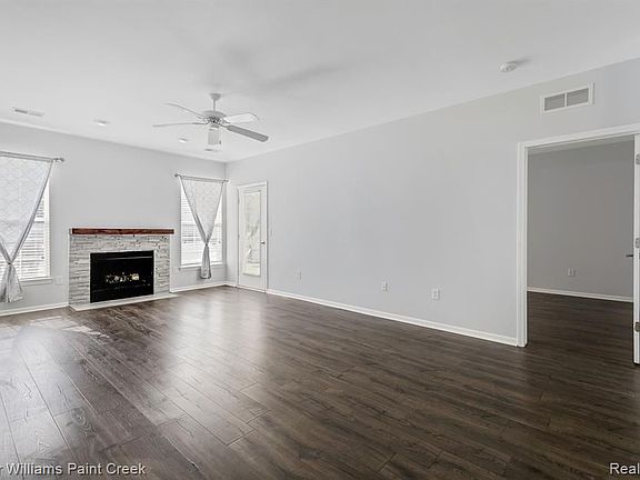 2nd image of 15345 Yale Dr #207