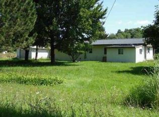 5460 N Charlton Park Rd, Freeport, MI 49325
