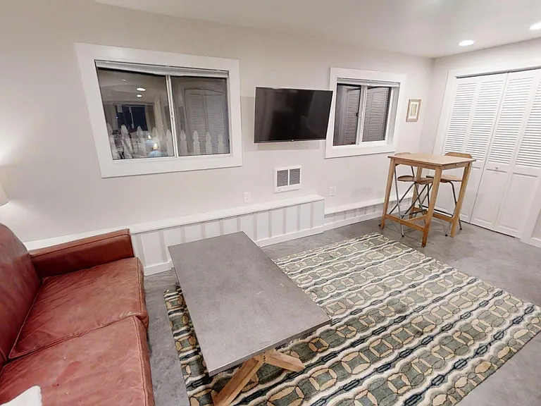 240 West St — Photo 16