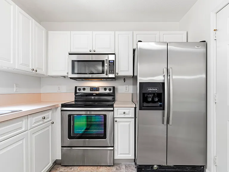 1113 Green Knoll Dr — Photo 15