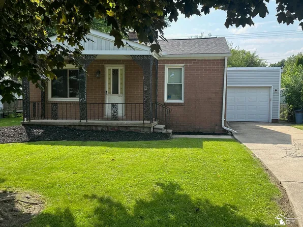 653 Huber Dr, Monroe, MI 48162