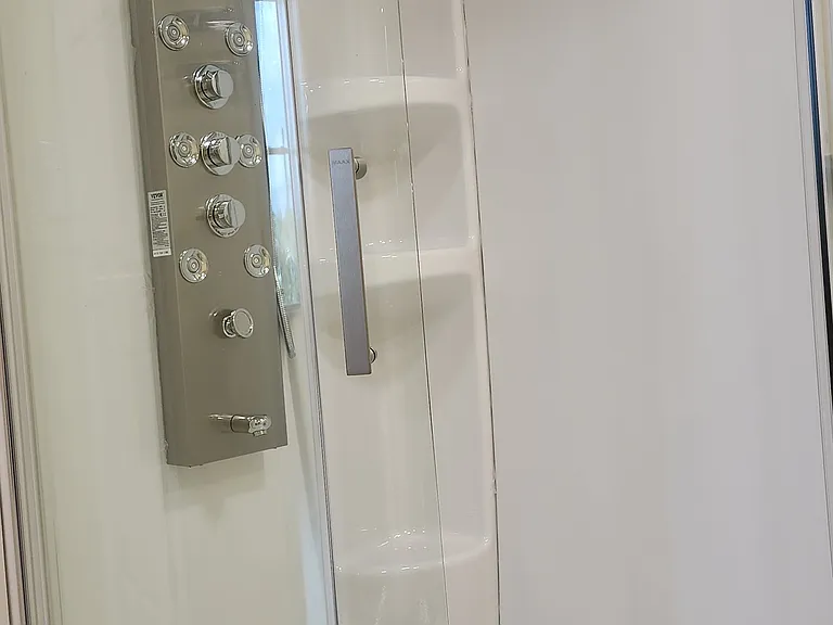 2nd bath shower