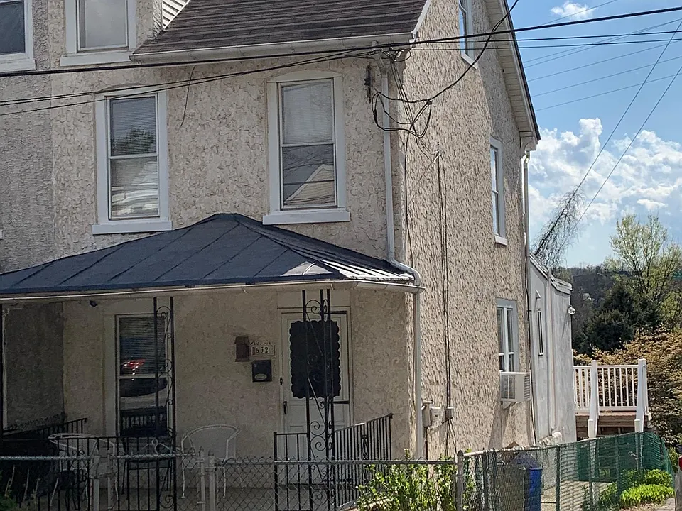 532 New Elm St