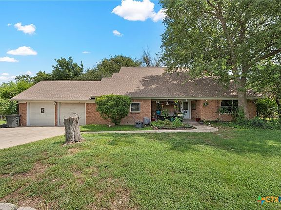 2nd image of 108 Oakmont Cir