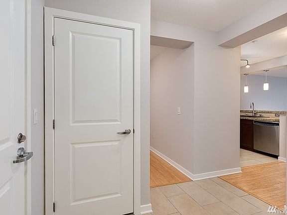 3rd image of 211 Kirkland Ave APT 404