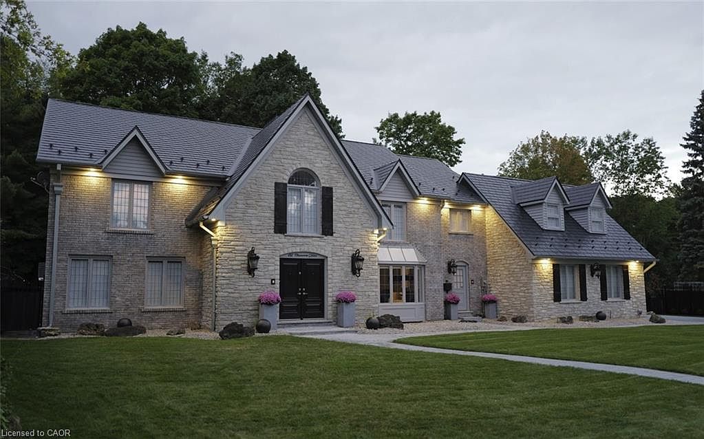 132 Chancery Dr