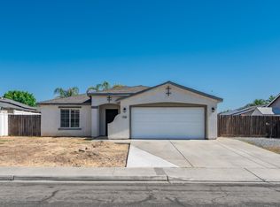 1198 E Donnybrook Pl, Hanford, CA 93230
