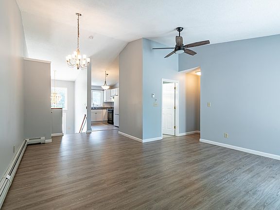 2nd image of 22 Meadowbrook Village