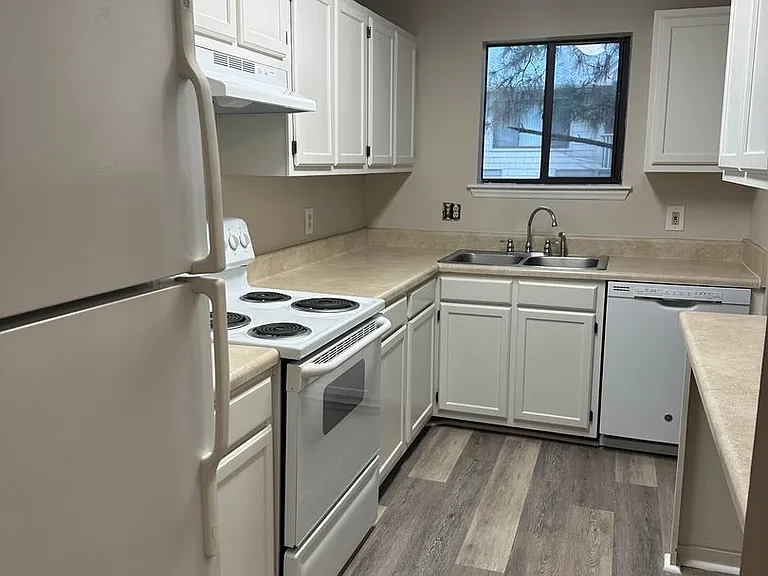 600 Audubon Lake Dr #6B-33 — Photo 5