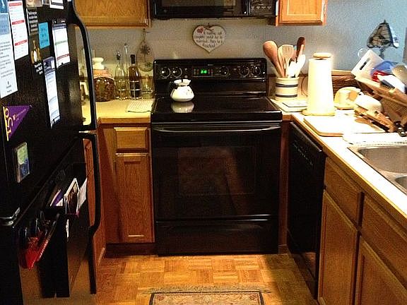 5th image of 145 105th Ave SE APT 23