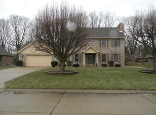124 Lake Dr, Greenwood, IN 46142