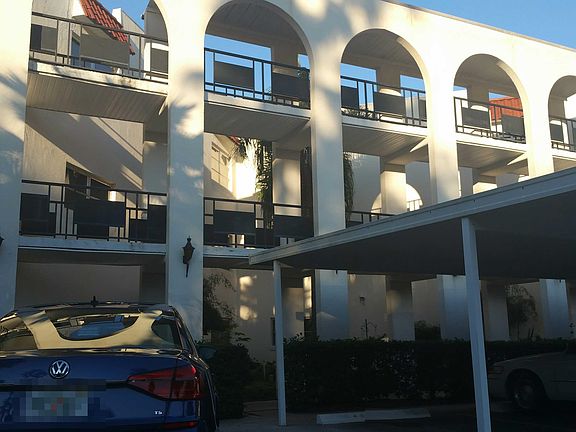 2nd image of 200 El Camino Dr APT 401