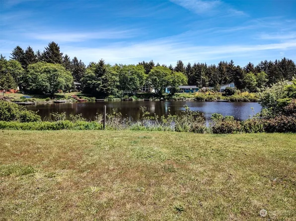 772 Cardinal Avenue NE, Ocean Shores, WA 98569