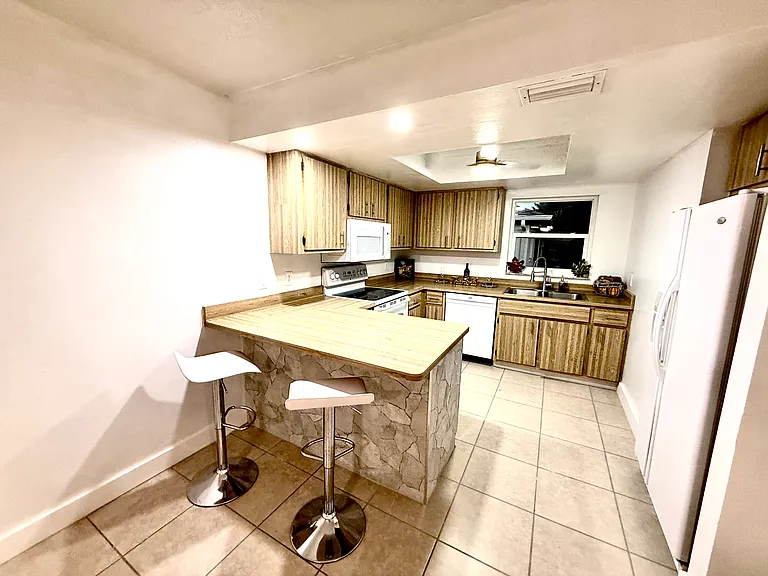 912 SE 13th St #3 — Photo 20