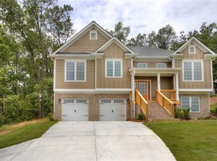 17 Grand Georgian Ct NE, Cartersville, GA 30121