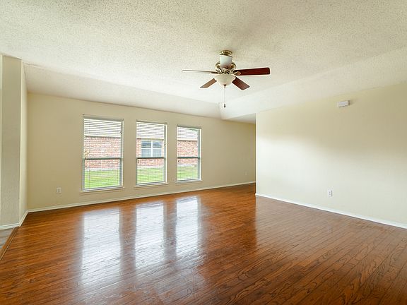 5th image of 9817 Fillmore Dr