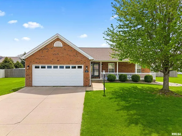 1204 W Cloverdale Rd, Chillicothe, IL 61523