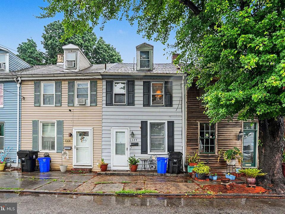 1st image of 1329 Bartine St