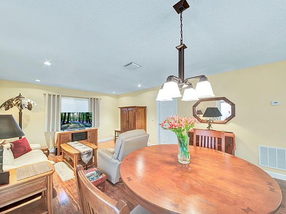 4th image of 14950 Wildflower Ln