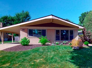 8916 Samoset Trl, Skokie, IL