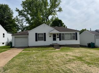 1204 Ashford Dr, Saint Louis, MO 63137