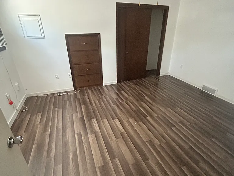 630 Bellevue St — Photo 3