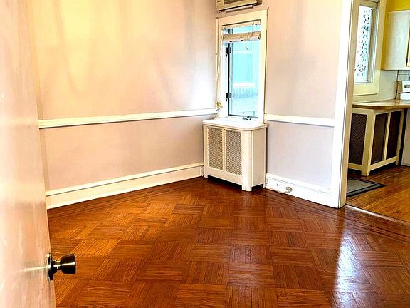 5th image of 653 Gerhard St