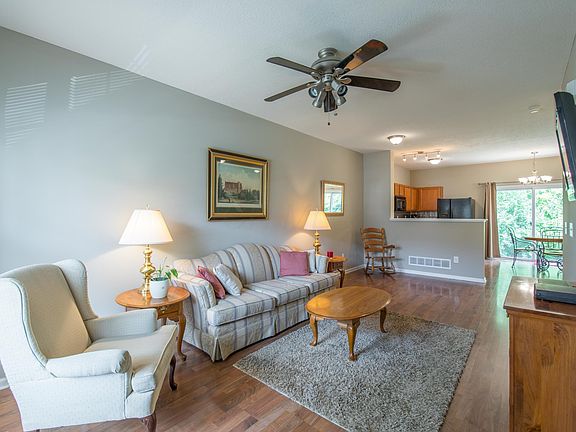 3rd image of 5566 Albany Terrace Way