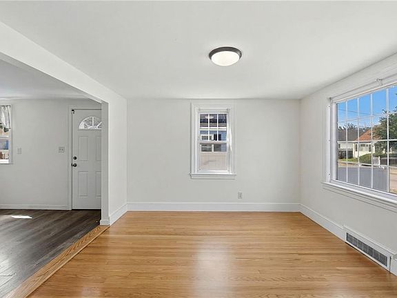 4th image of 98 Dewey Ave