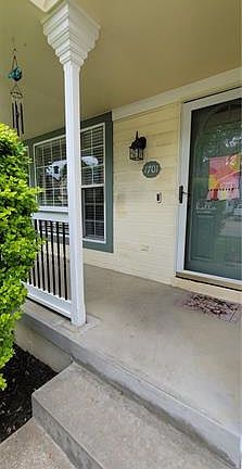 3rd image of 1701 S Whitney Dr