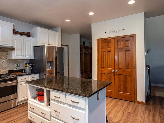 5th image of 2702 E Corridor Dr