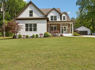 10514 E Brainerd Rd, Apison, TN 37302