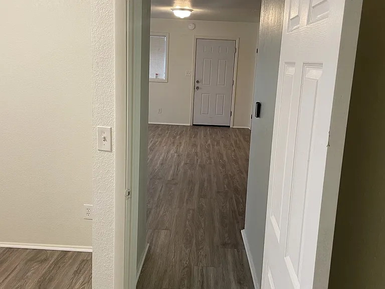 912 N State Rd #6 — Photo 2