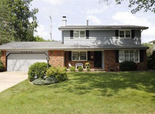 7102 N Manning Dr, Peoria, IL 61614