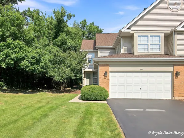 327 Cimarron Rd E #327, Lombard, IL 60148