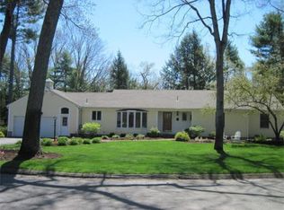 10 Blueberry Hill Rd, Wilbraham, MA 01095