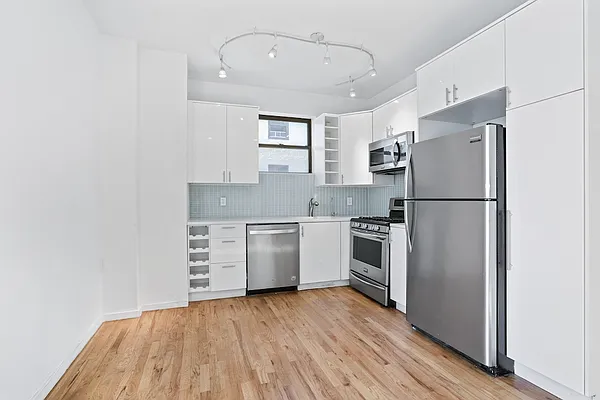 Rented by Pinnacle City Living | media 19