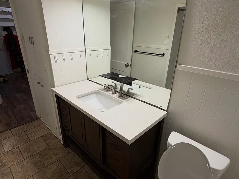1438 Center St #1 — Photo 6