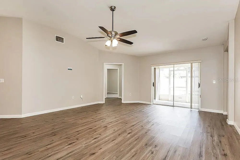 4 bed, 2.0 bath, 1514 sqft, $1,900 — Photo 3