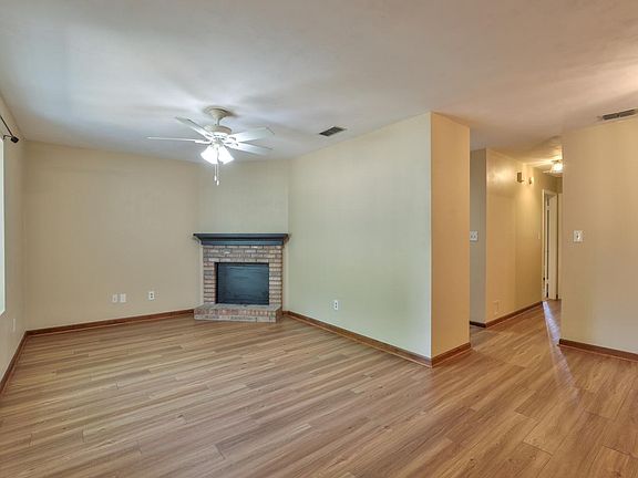 4th image of 2014 Gardenbrook Ln