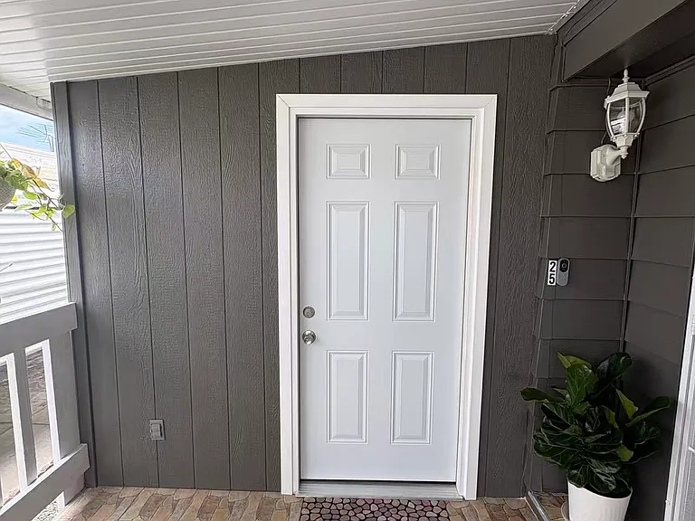 10200 Bolsa Ave — Photo 1