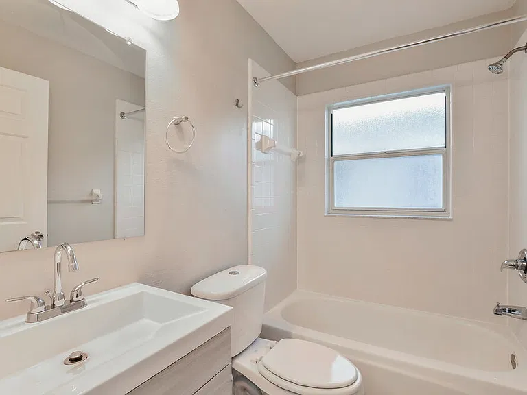 935 Brightview Dr — Photo 15
