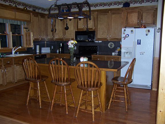 Kitchen with island