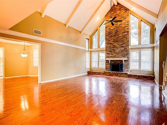5th image of 20502 Laverton Dr
