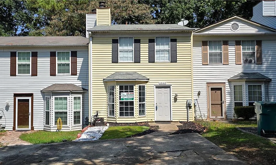 1040 Huntington Trce SE
