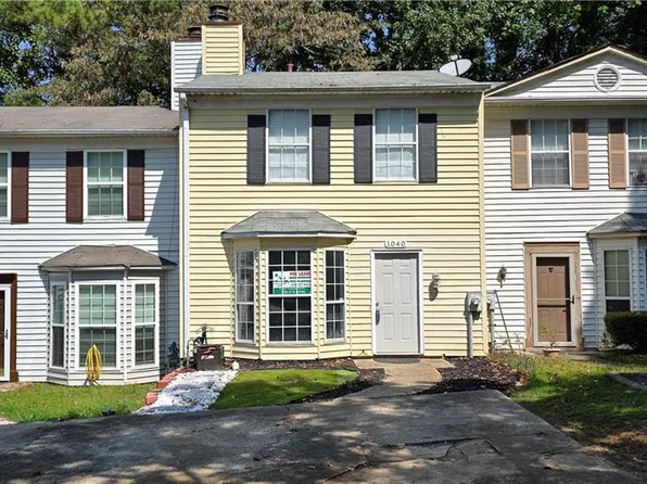 1040 Huntington Trce SE, Smyrna, GA 30082