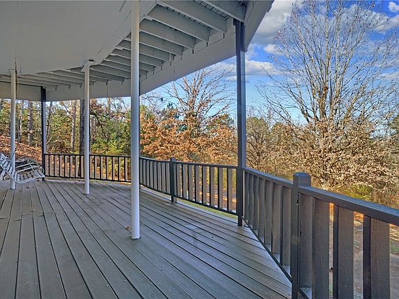 3rd image of 111 Western Dr